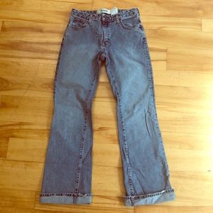 I’m selling this nice pair of barely worn jeans